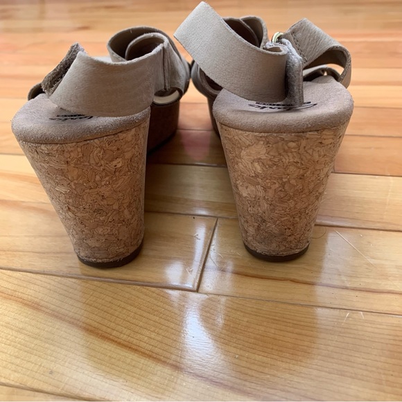 Clarks Soft Cushion Suede Wedge Sandles Beige Nude 8 - Picture 6 of 8